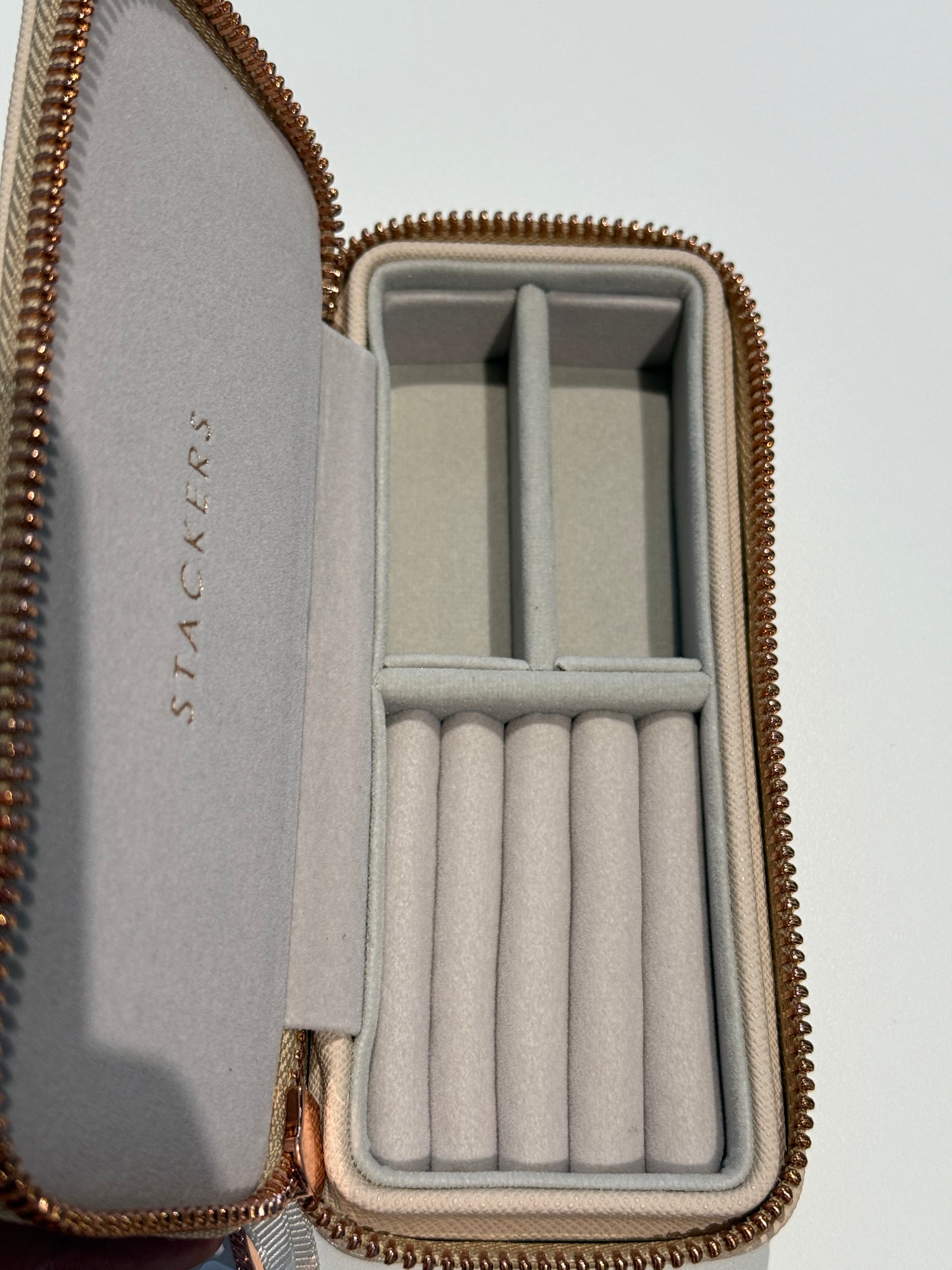 Blush Medium Travel Jewellery Box