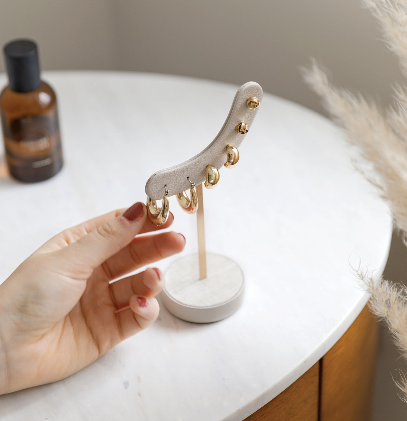 Oatmeal & Linen Earring Stand